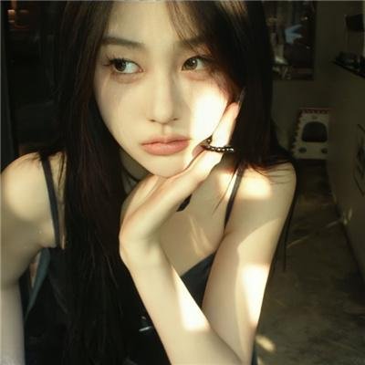 女大学生