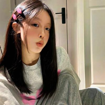 冰属性男子与酷酷女同事
